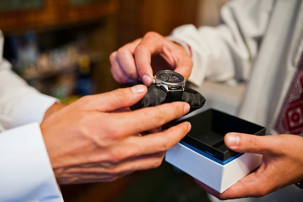 Boîtes à montres : 5 raisons de les offrir aux collectionneurs