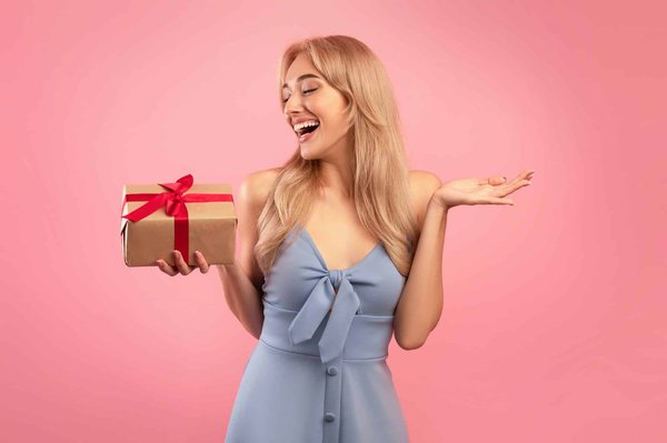 Témoin pour un mariage champêtre : la robe portefeuille convient-elle ?