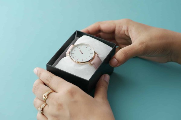 Montre pour femme : bien choisir le modèle dont vous avez besoin